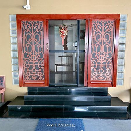 Samsen Suites Spacious 2Br Contemporary Thai Style Bangkok Bagian luar foto