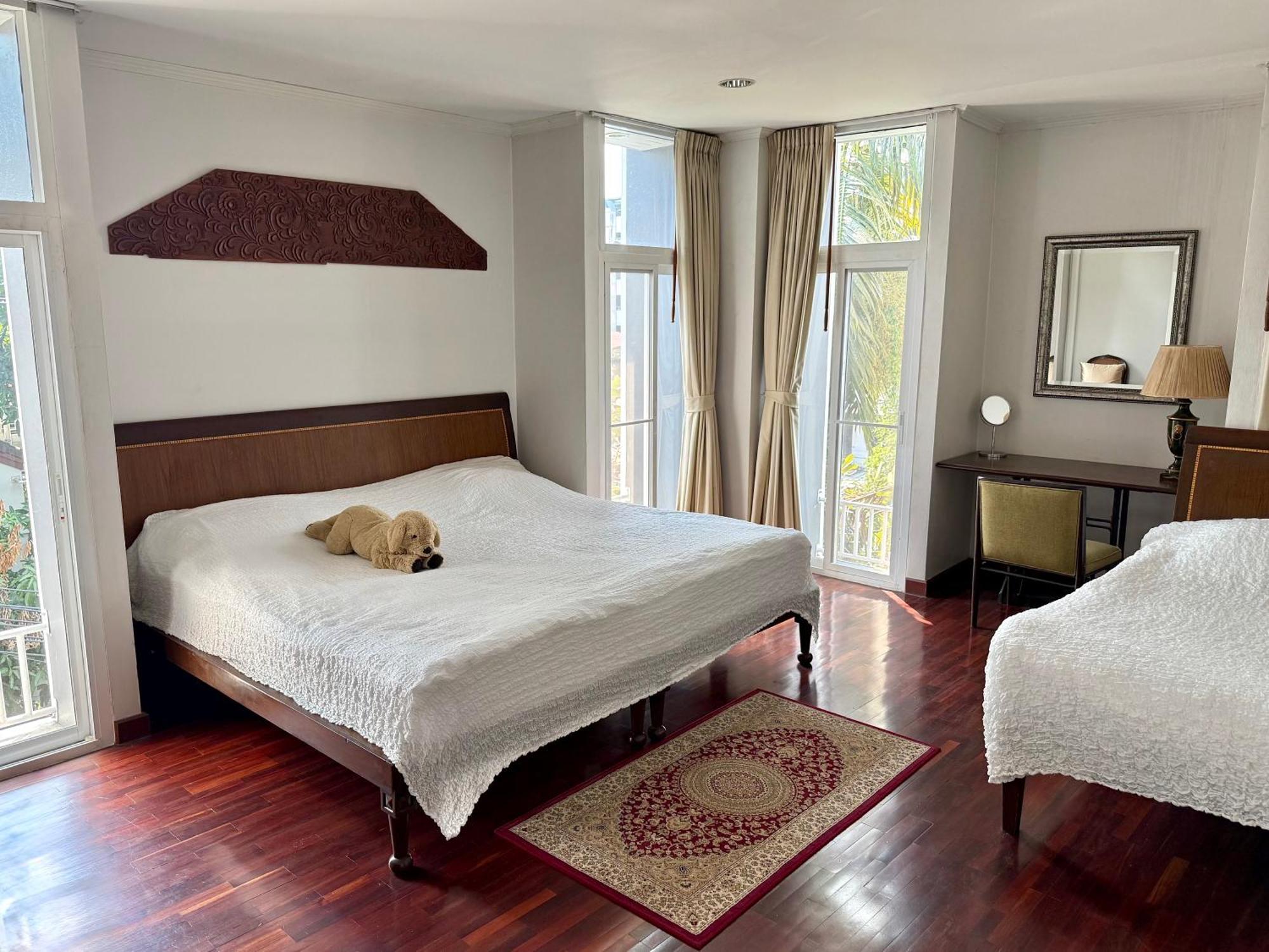 Samsen Suites Spacious 2Br Contemporary Thai Style Bangkok Bagian luar foto