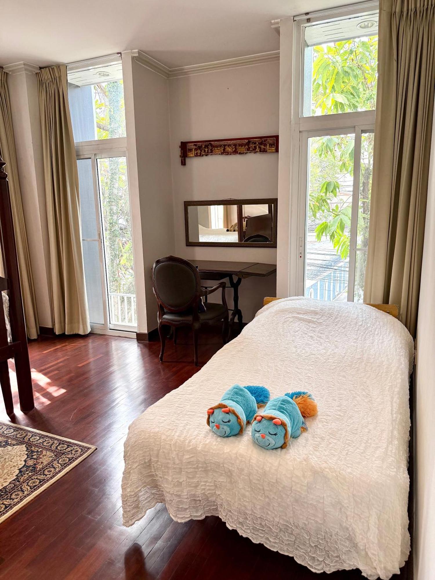 Samsen Suites Spacious 2Br Contemporary Thai Style Bangkok Bagian luar foto