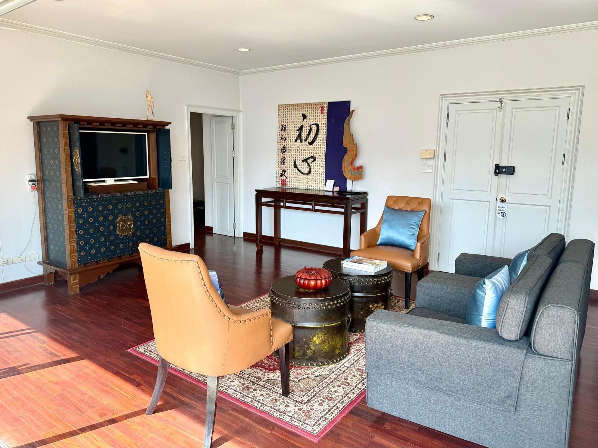 Samsen Suites Spacious 2Br Contemporary Thai Style Bangkok Bagian luar foto